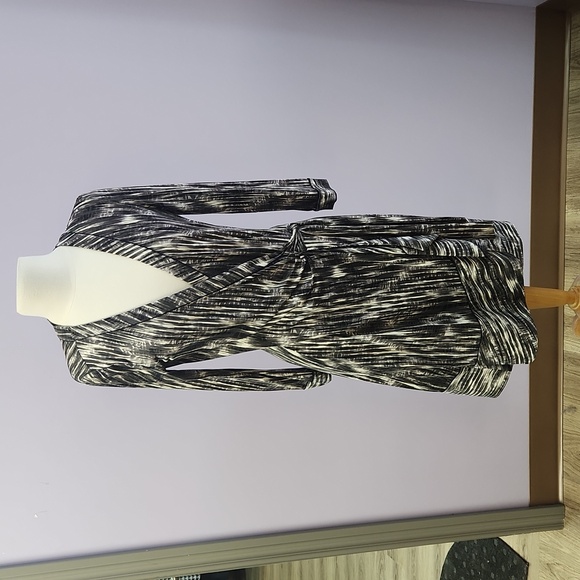 BCBG wrap dress - Picture 1 of 12